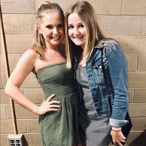 Meet your Posher, Lauren